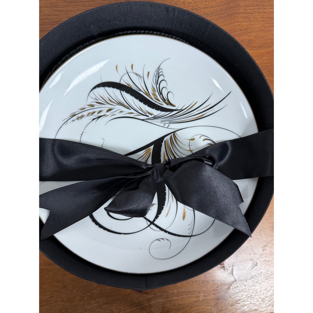 DL & Co Love Dessert Plates Set of 4 Calligraphy Bird Gold Rim Porcelain Boxed - Picture 9 of 10